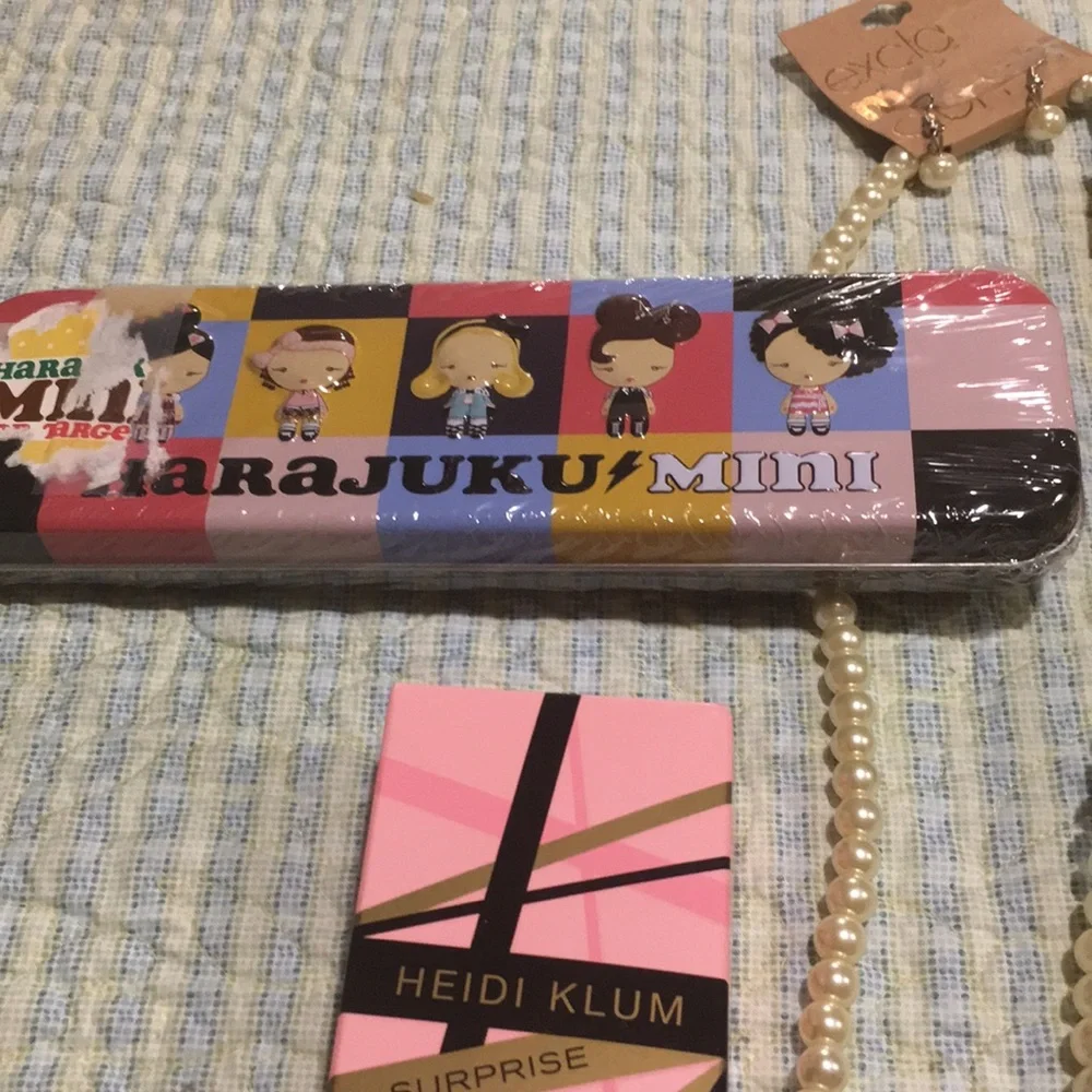Girls 16 pc Gift set Pearl Necklace Earrings Heidi Klum Harajuku Markers & Socks